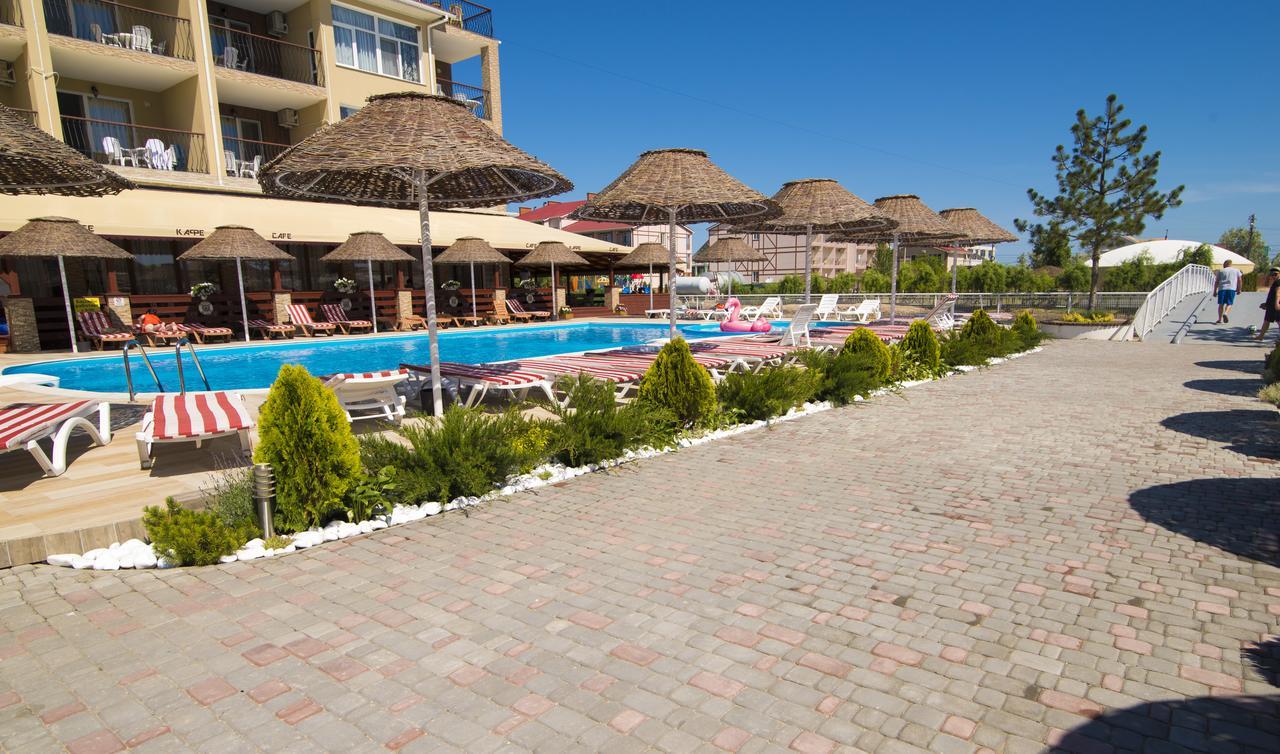 Kovcheg Hotel Zatoka Esterno foto