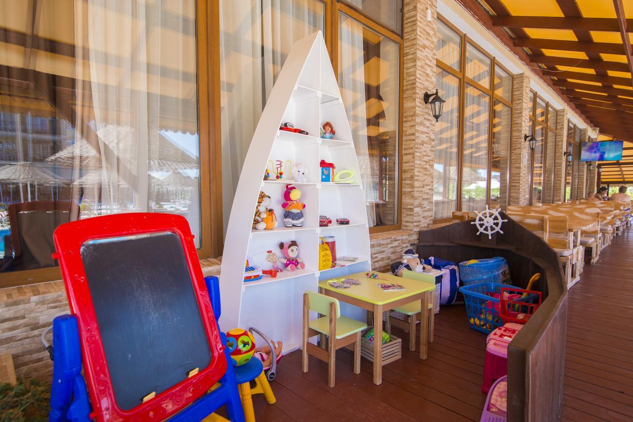 Kovcheg Hotel Zatoka Esterno foto