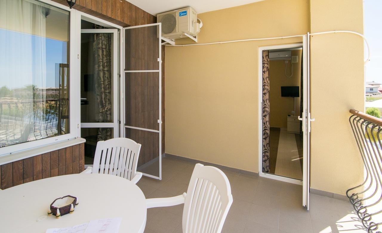 Kovcheg Hotel Zatoka Esterno foto
