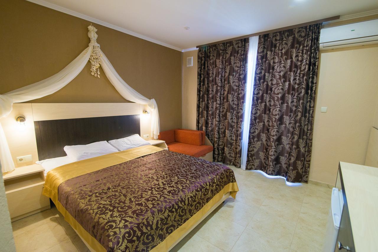 Kovcheg Hotel Zatoka Esterno foto