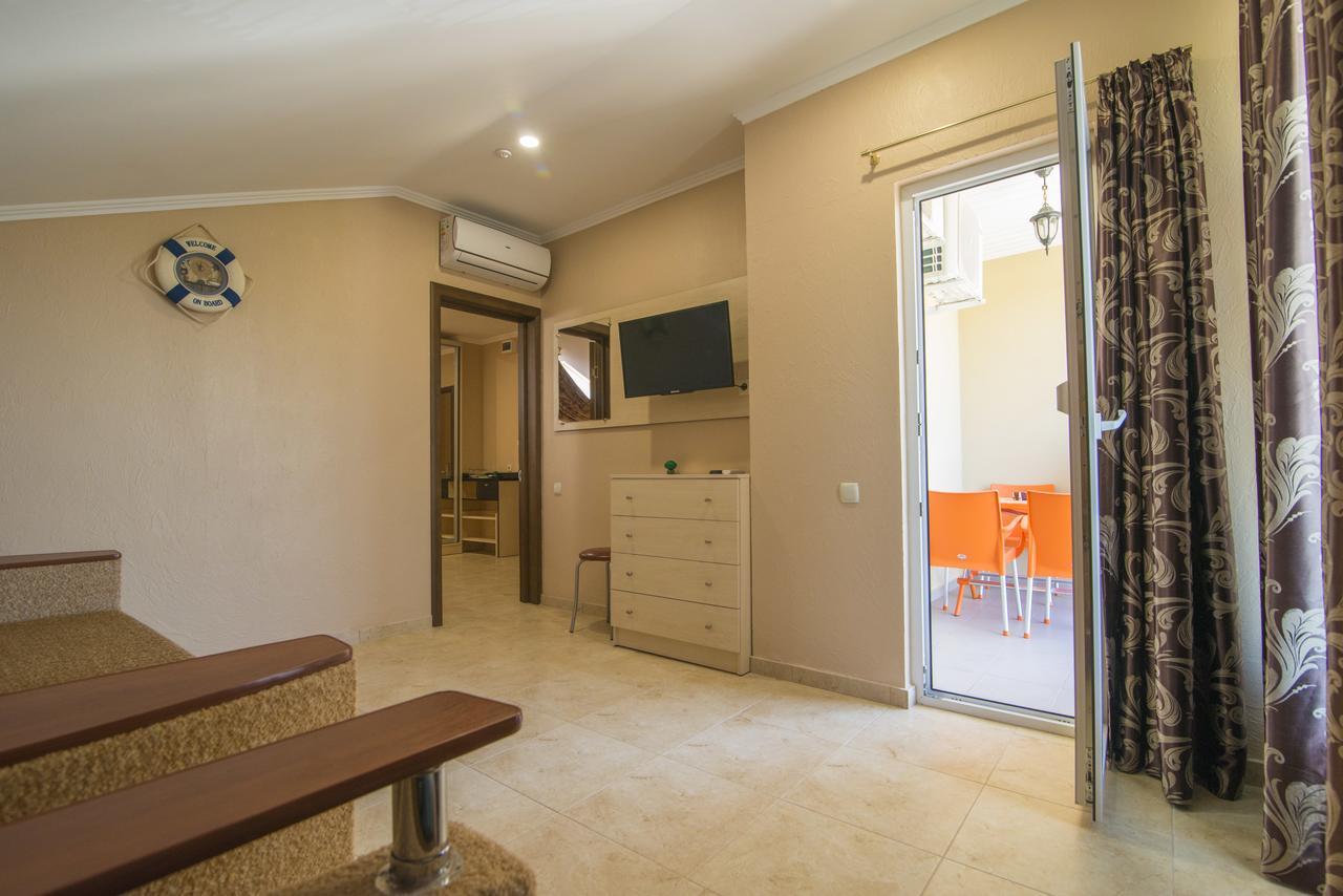 Kovcheg Hotel Zatoka Esterno foto